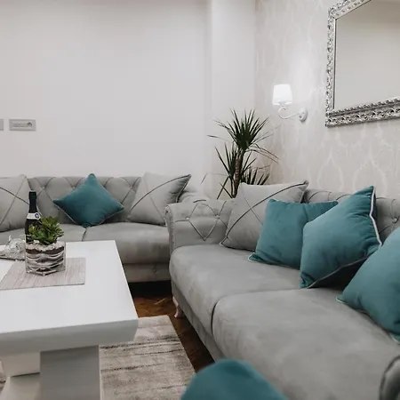 Lejlighed Three Sons Novi Sad