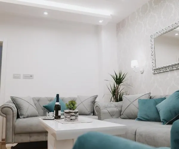 Three Sons * Νόβι Σαντ