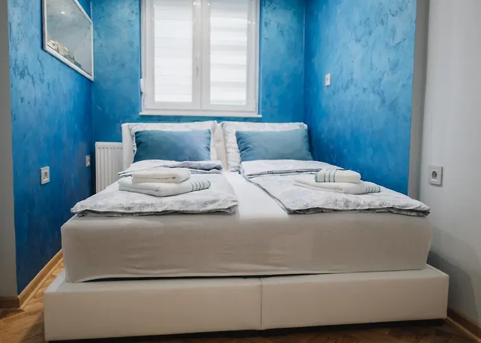 Three Sons * Νόβι Σαντ